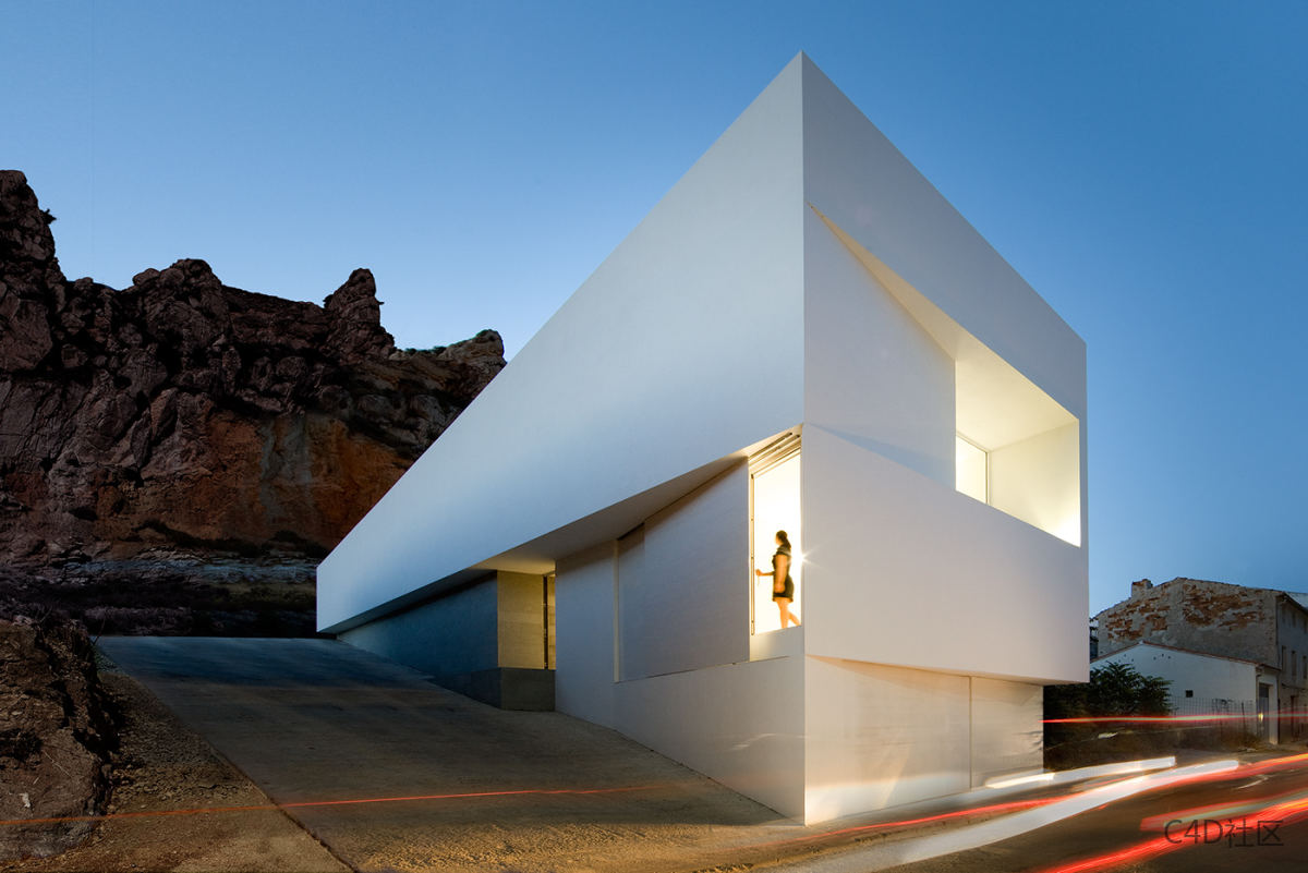 城堡俯瞰山腰上的房子-behance-Fran Silvestre Arquitectos