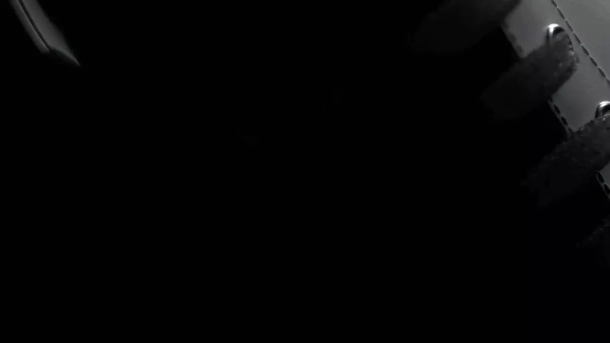 一部关于奢侈品牌发布的第一款运动鞋C4D动画