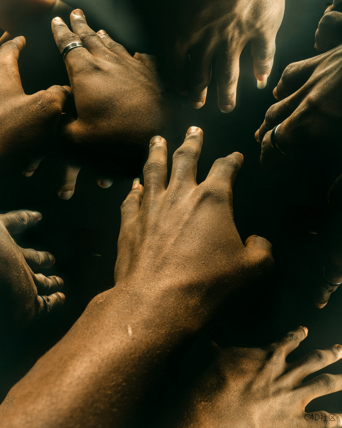 光影下的手-极具张力